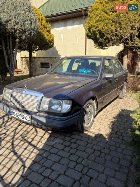 Mercedes-Benz E-Class 1989
