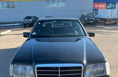 Седан Mercedes-Benz E-Class 1993 в Житомирі
