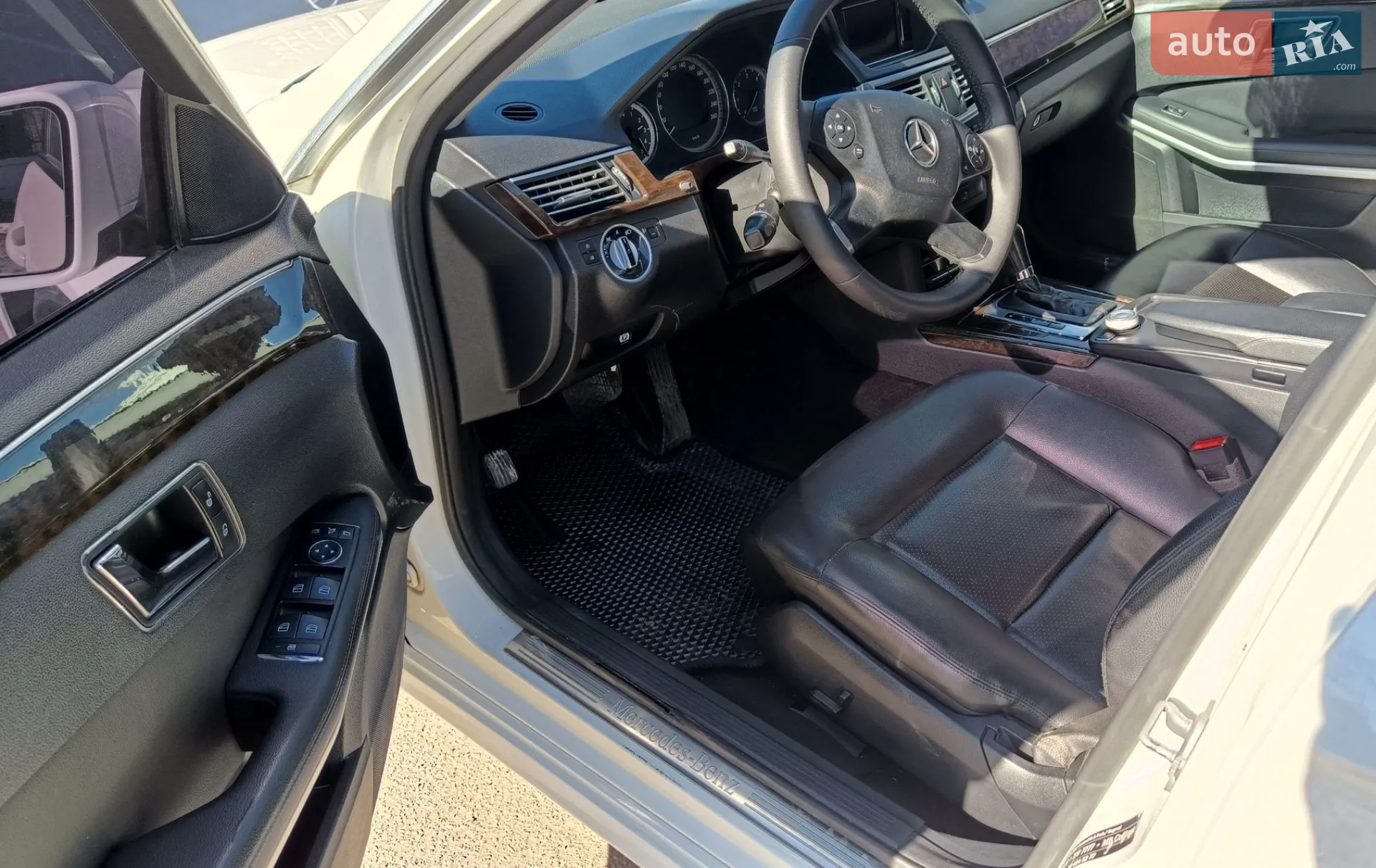 2010 Mercedes-Benz E-klasse - мініатюра 12