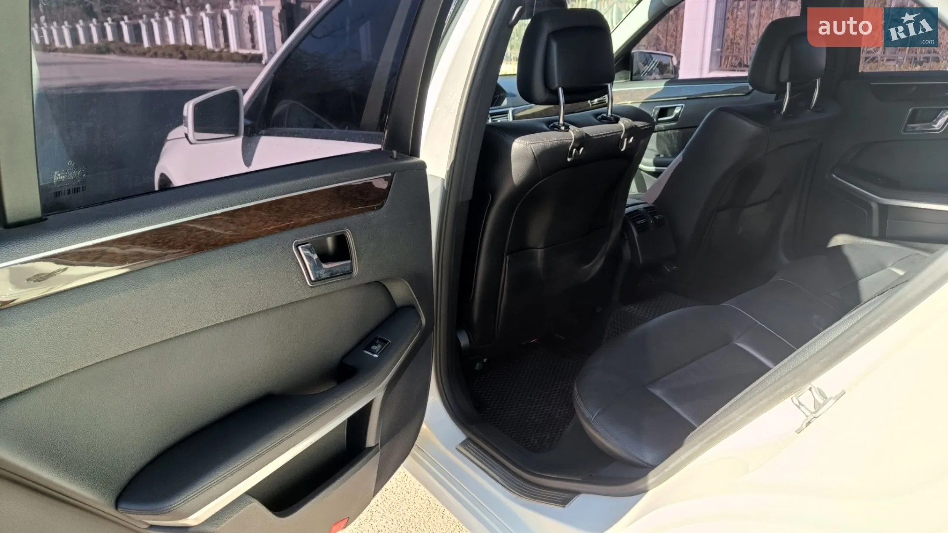2010 Mercedes-Benz E-klasse - мініатюра 22