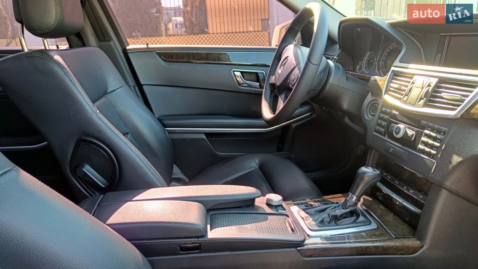 2010 Mercedes-Benz E-klasse - мініатюра 19