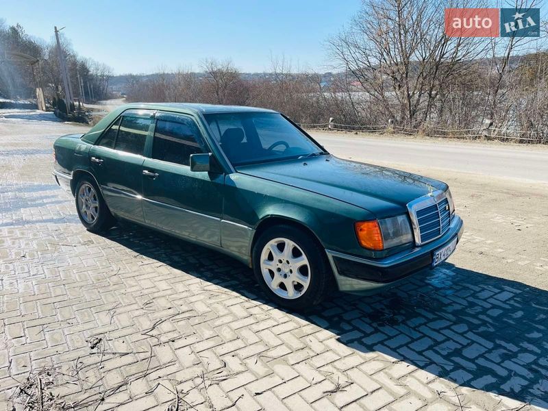 Mercedes-Benz E-Class 1992