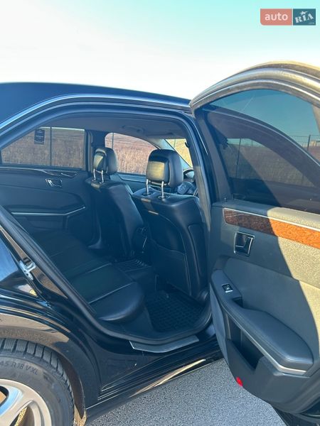 Седан Mercedes-Benz E-Class 2011 в Ровно