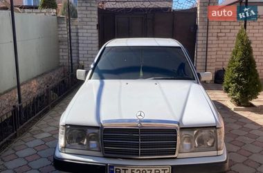 Седан Mercedes-Benz E-Class 1989 в Херсоні