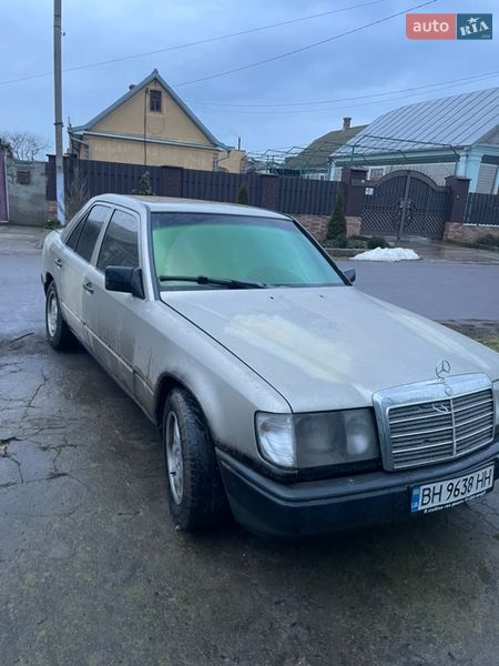 Mercedes-Benz E-Class 1987