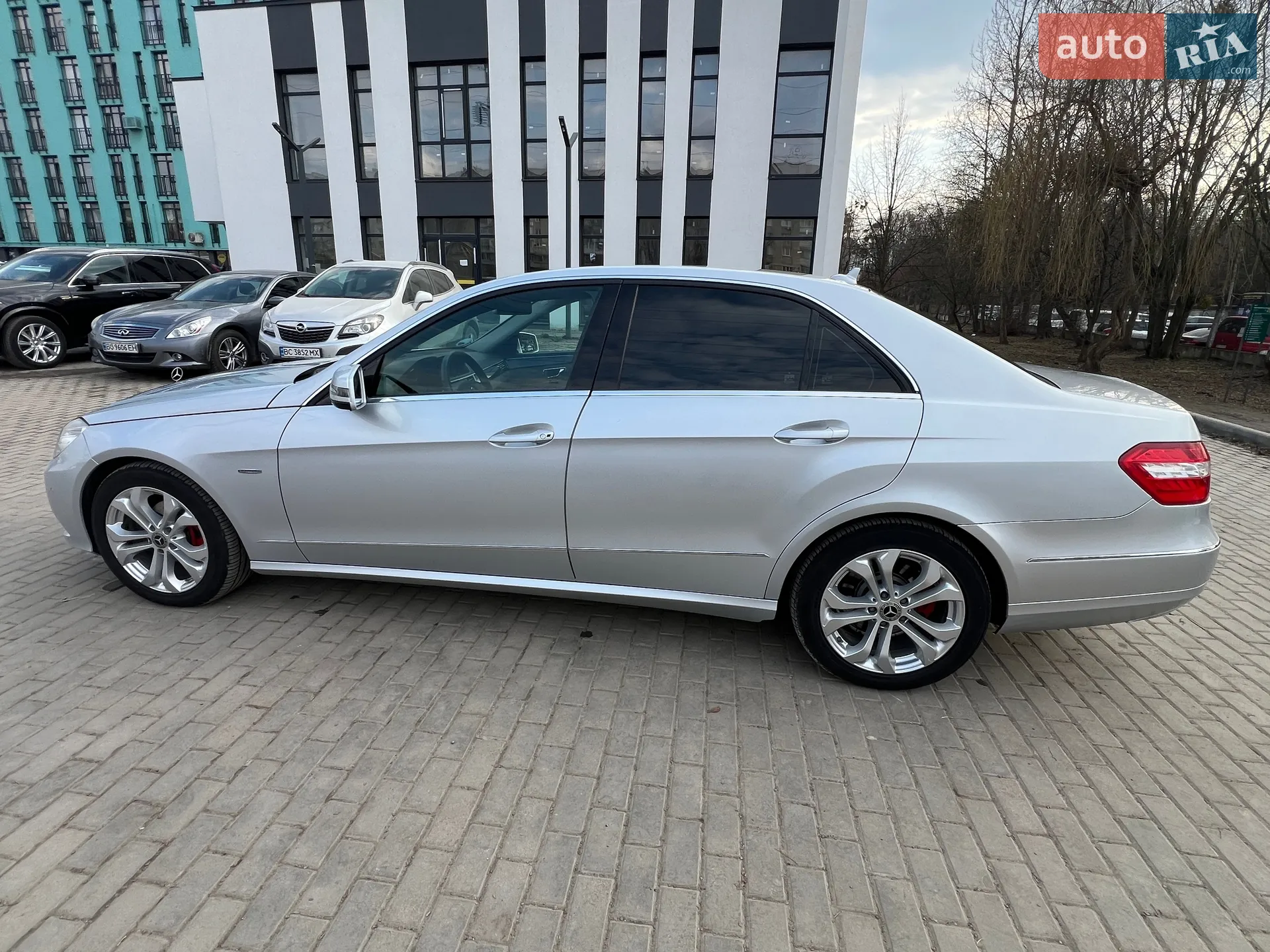 2011 Mercedes-Benz E-klasse - мініатюра 3