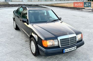 Седан Mercedes-Benz E-Class 1989 в Киеве