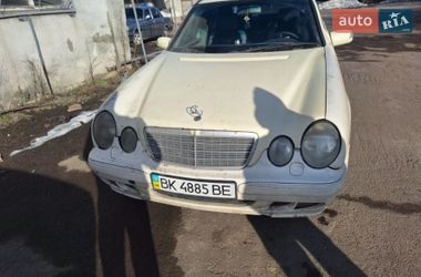 Седан Mercedes-Benz E-Class 2000 в Коростишеві