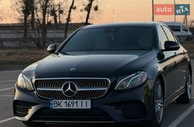 Седан Mercedes-Benz E-Class 2018 в Києві