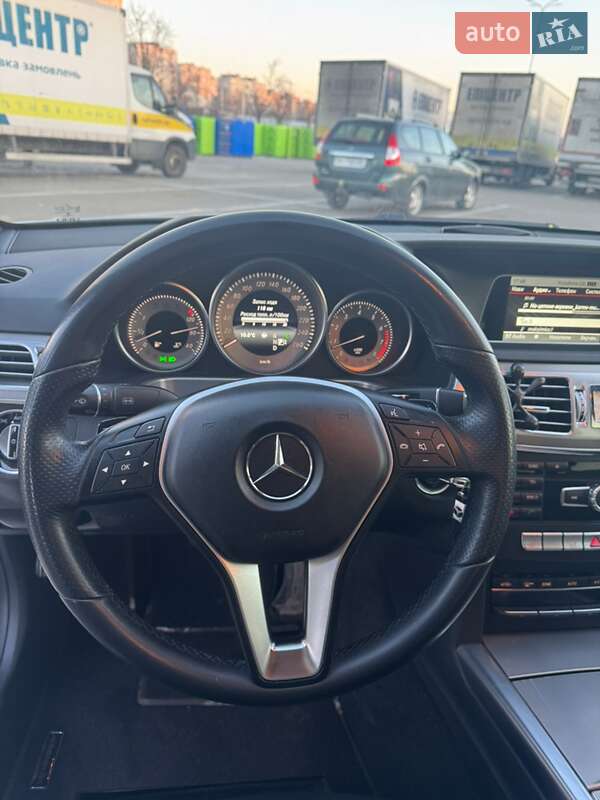 Седан Mercedes-Benz E-Class 2013 в Киеве