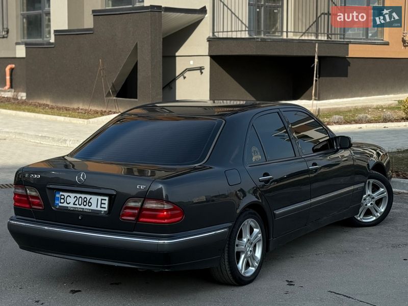 Седан Mercedes-Benz E-Class 2000 в Тернополе