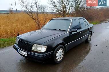 Седан Mercedes-Benz E-Class 1993 в Вознесенске