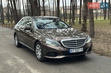 Седан Mercedes-Benz E-Class 2013 в Киеве
