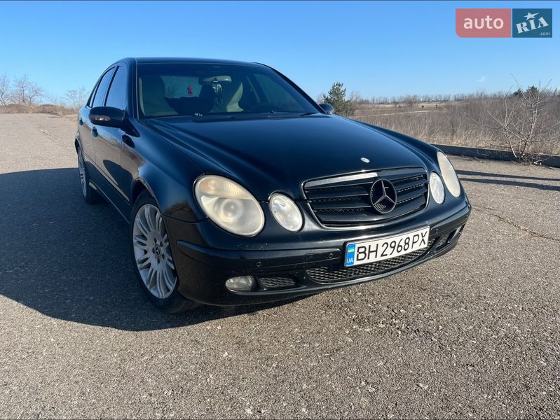 Mercedes-Benz E-Class 2005