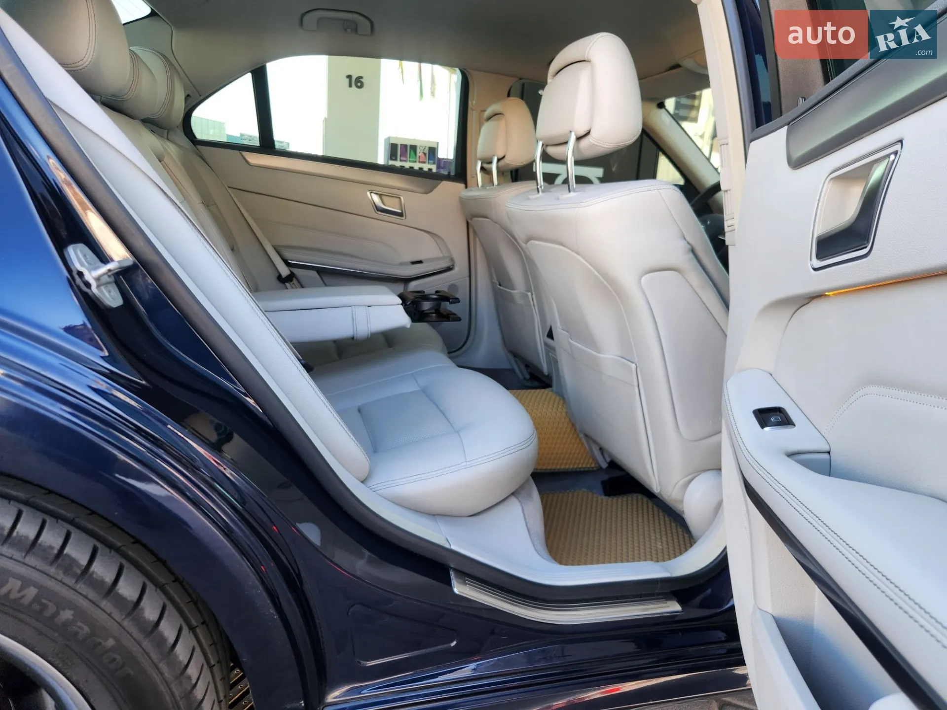 2013 Mercedes-Benz E-klasse - мініатюра 24