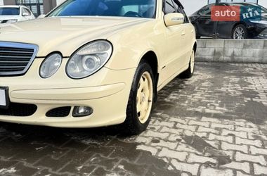 Седан Mercedes-Benz E-Class 2004 в Киеве