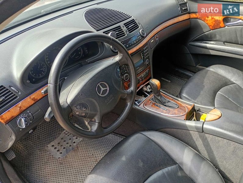 Mercedes-Benz E-Class 2003