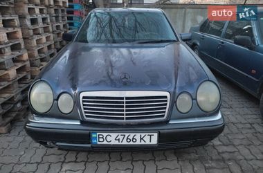 Седан Mercedes-Benz E-Class 1997 в Львове
