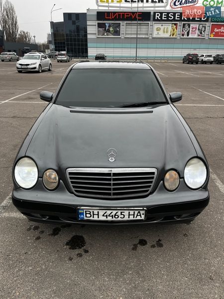 Mercedes-Benz E-Class 2000