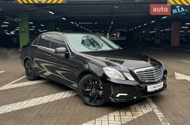 Седан Mercedes-Benz E-Class 2009 в Киеве