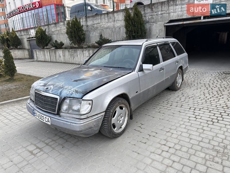 Mercedes-Benz E-Class 1995