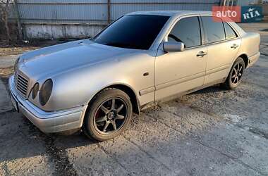 Седан Mercedes-Benz E-Class 1998 в Сумах