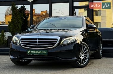 Седан Mercedes-Benz E-Class 2016 в Киеве