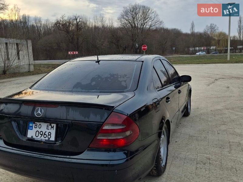 Седан Mercedes-Benz E-Class 2002 в Копычинце