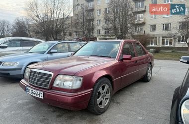 Седан Mercedes-Benz E-Class 1995 в Вараші