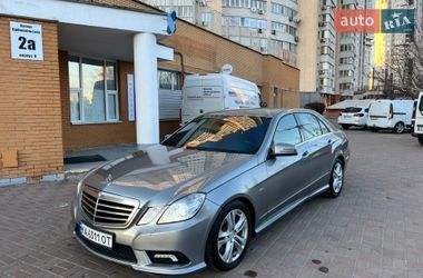 Седан Mercedes-Benz E-Class 2011 в Києві