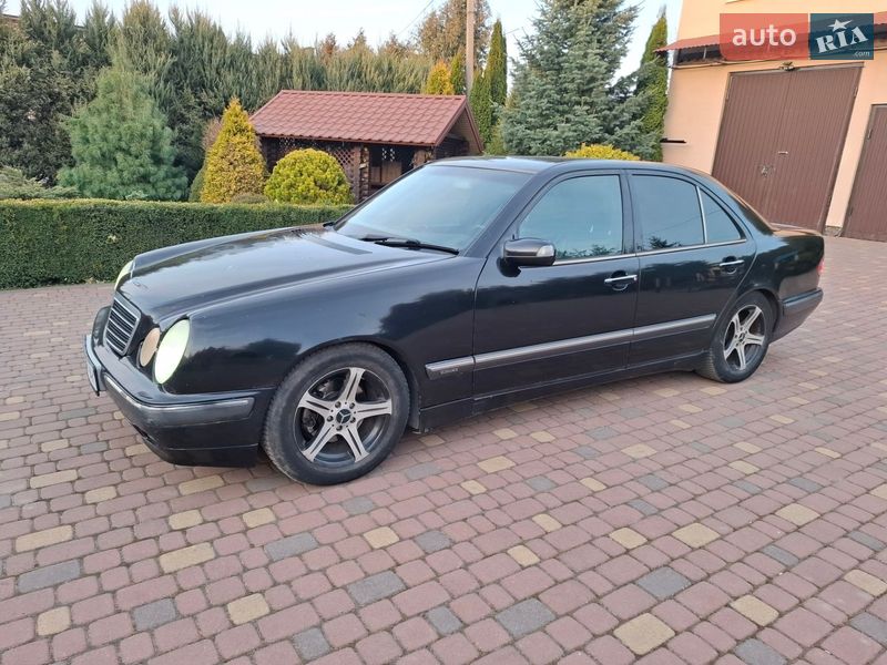 Mercedes-Benz E-Class 2001