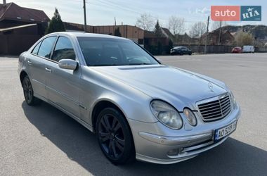 Седан Mercedes-Benz E-Class 2004 в Мукачево