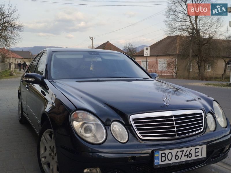 Седан Mercedes-Benz E-Class 2002 в Білки