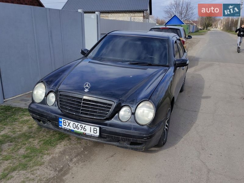 Mercedes-Benz E-Class 2001