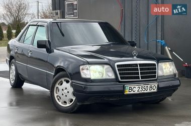 Седан Mercedes-Benz E-Class 1988 в Яворові