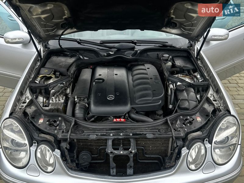Седан Mercedes-Benz E-Class 2004 в Одессе