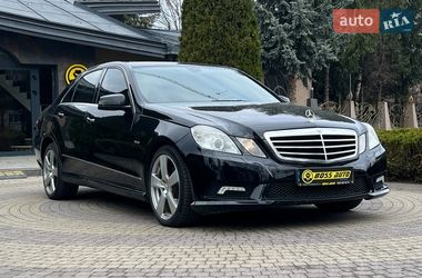 Седан Mercedes-Benz E-Class 2012 в Львове