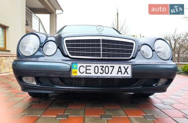 Седан Mercedes-Benz E-Class 2000 в Новоселице