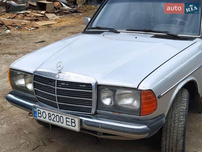 Mercedes-Benz E-Class 1983