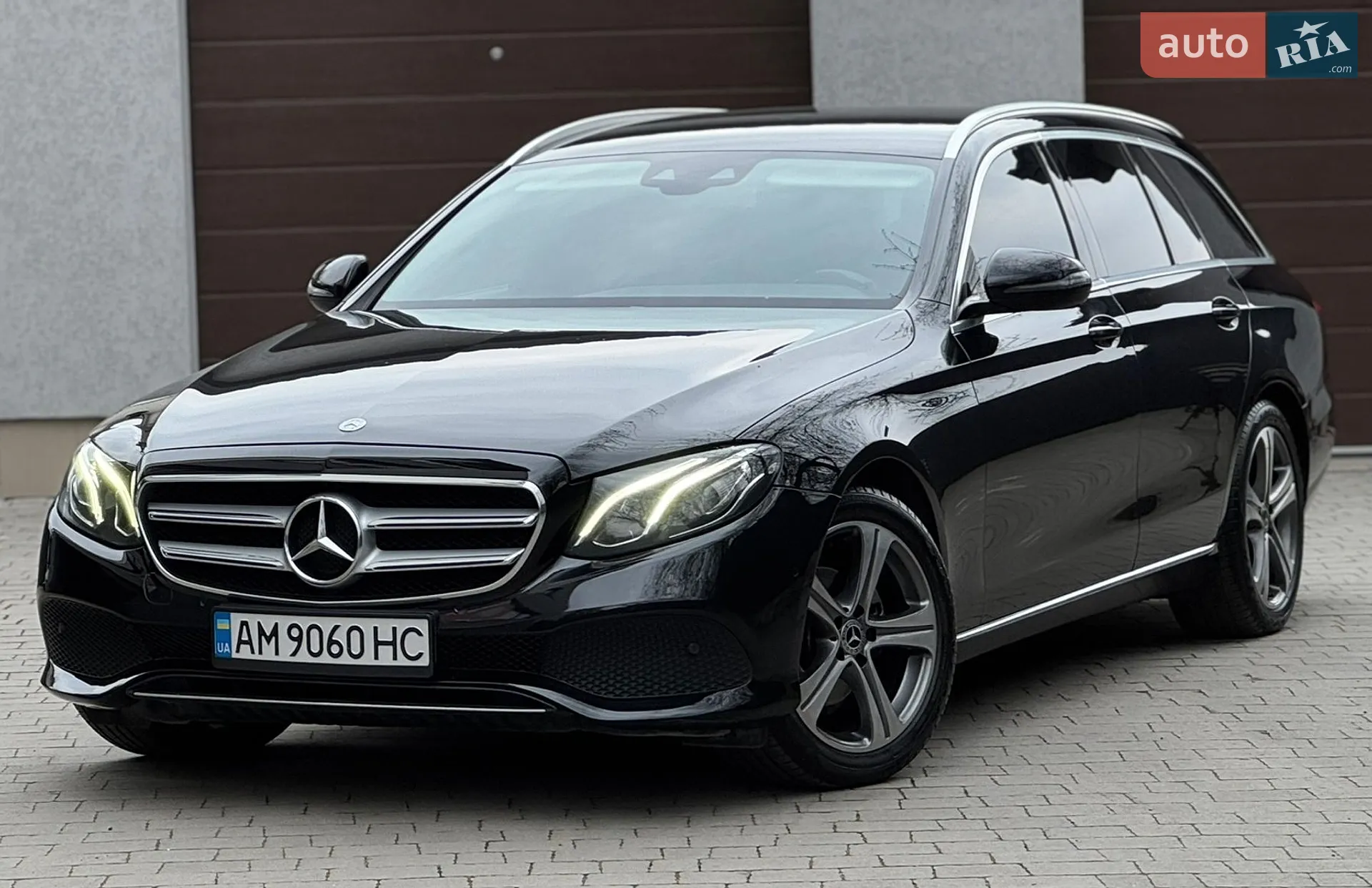 2017 Mercedes-Benz E-klasse - фото 1