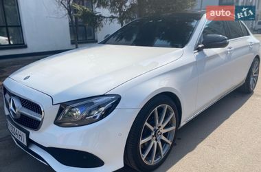Седан Mercedes-Benz E-Class 2016 в Киеве