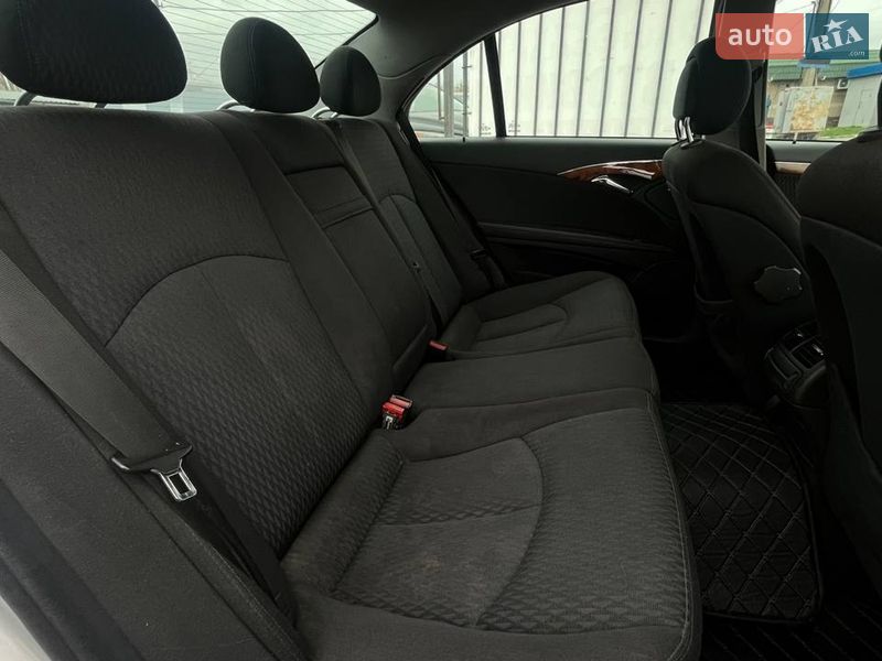 Седан Mercedes-Benz E-Class 2002 в Николаеве