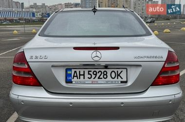 Седан Mercedes-Benz E-Class 2002 в Києві