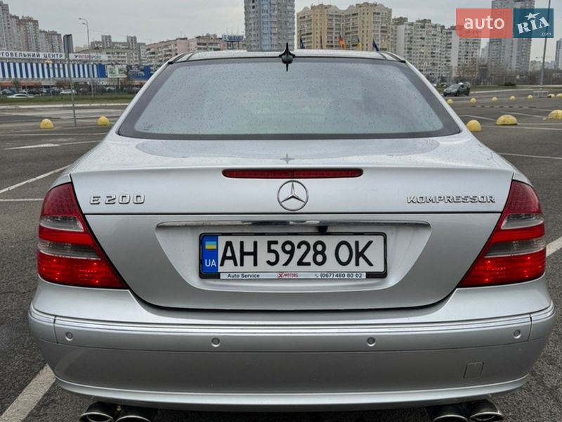 Седан Mercedes-Benz E-Class 2002 в Києві