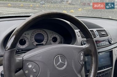 Седан Mercedes-Benz E-Class 2002 в Києві