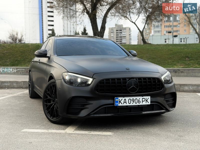 Седан Mercedes-Benz E-Class 2016 в Киеве