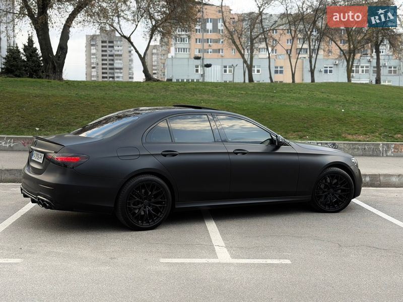 Седан Mercedes-Benz E-Class 2016 в Киеве