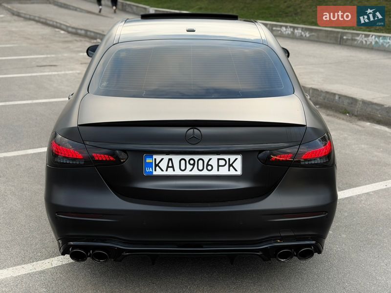 Седан Mercedes-Benz E-Class 2016 в Киеве