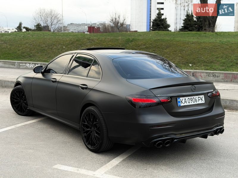 Седан Mercedes-Benz E-Class 2016 в Киеве