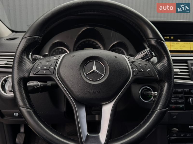 Седан Mercedes-Benz E-Class 2012 в Николаеве